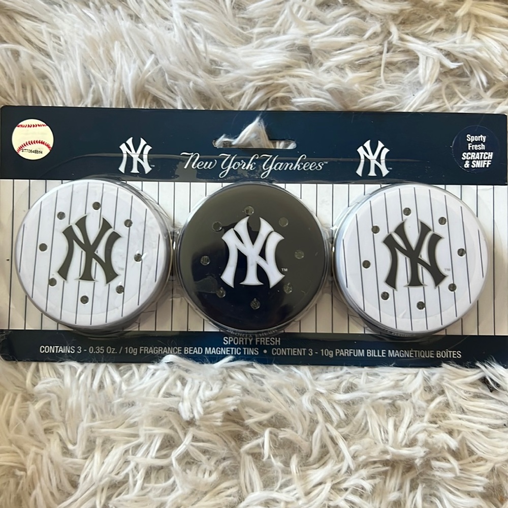 Yankees fragrance tins